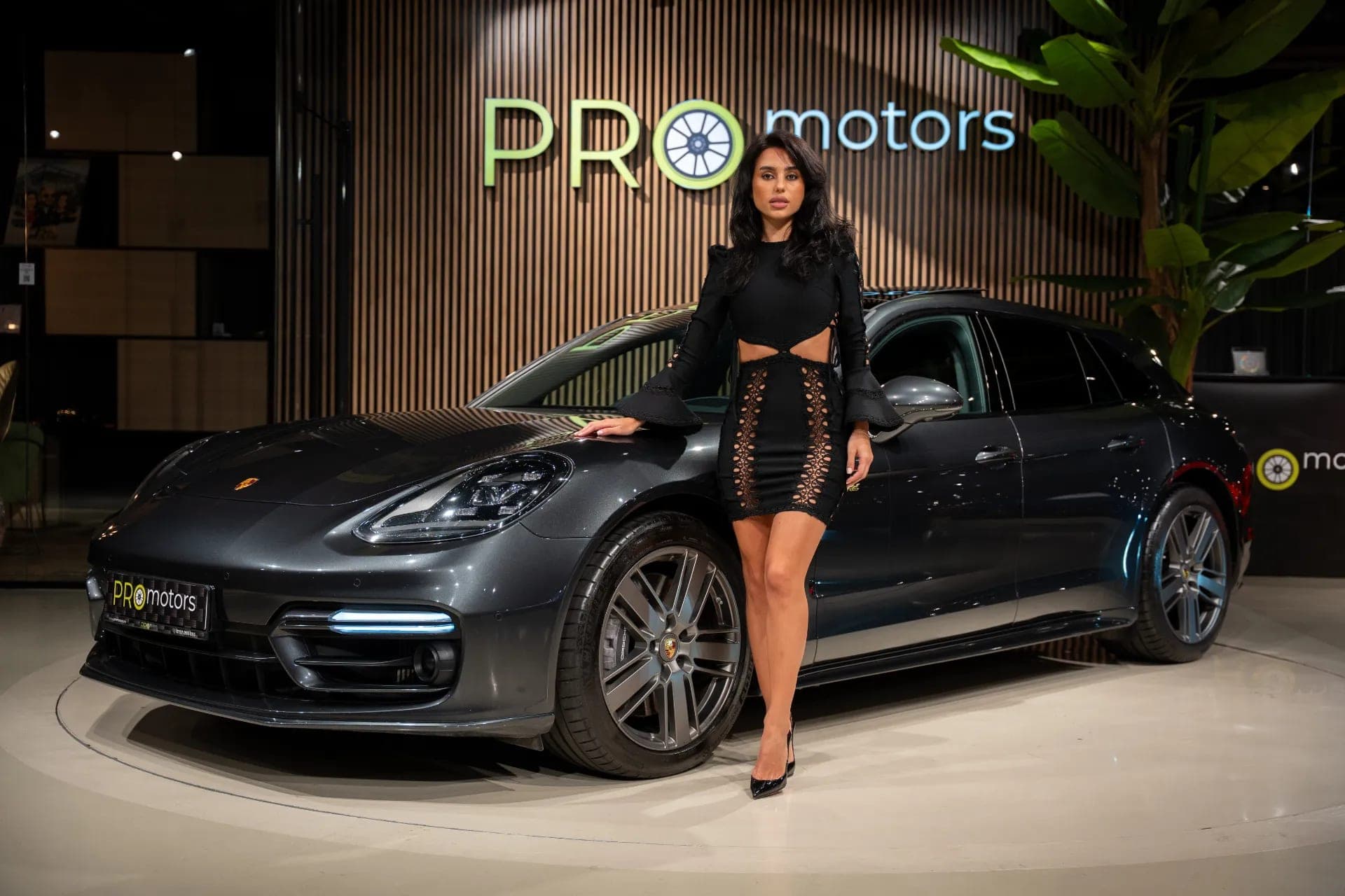 Porsche  Panamera 4 E-Hybrid Sport Turismo 
