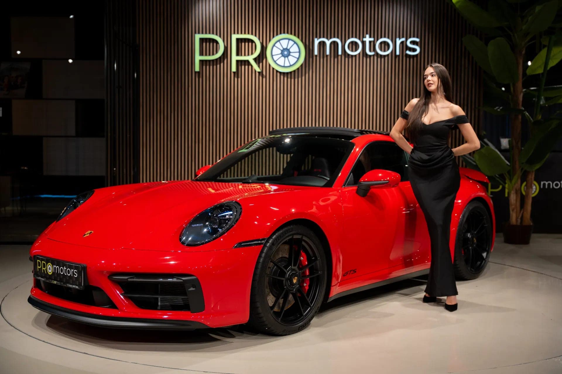 Porsche 911 Carrera 4 GTS