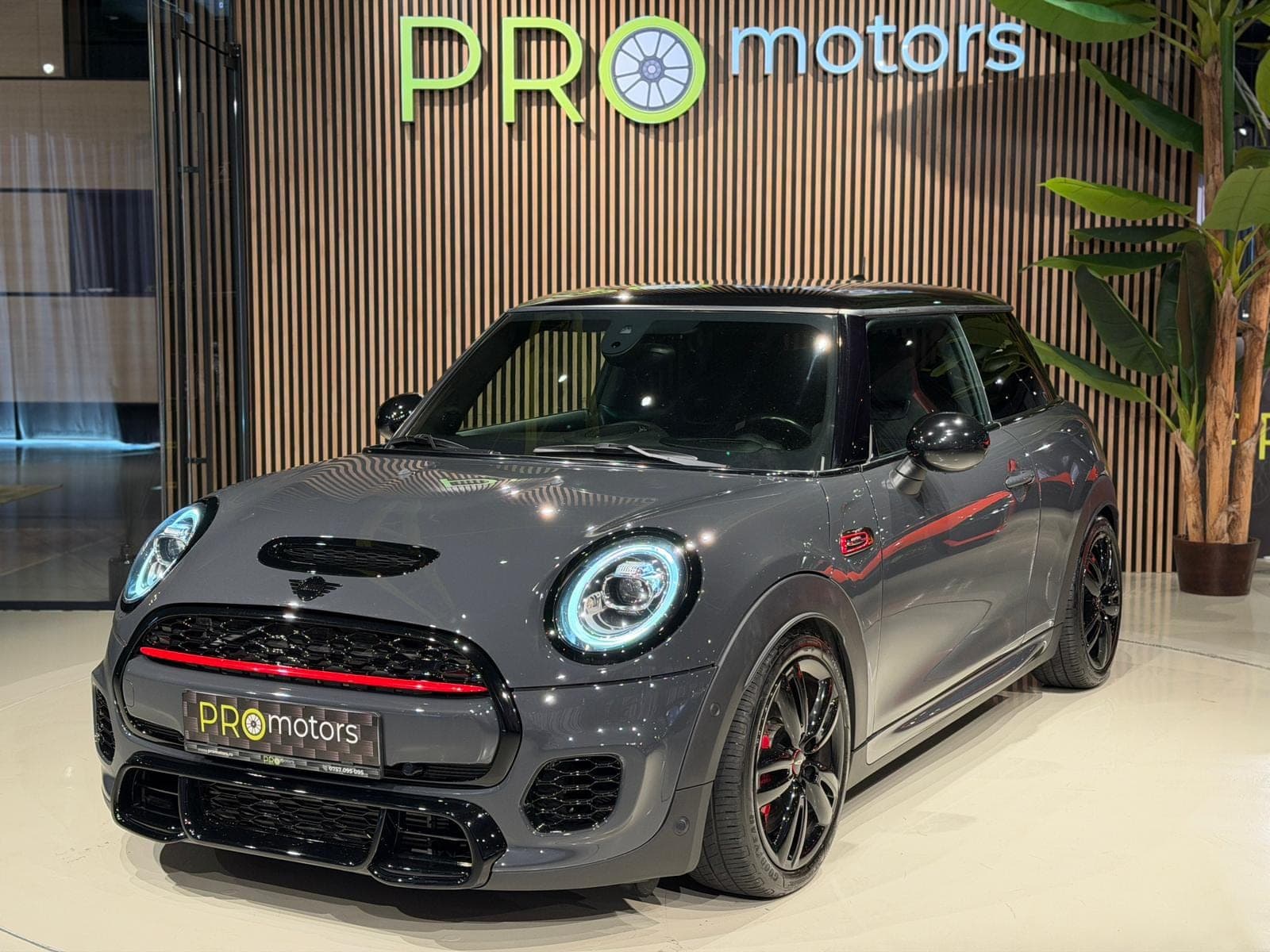 MINI John Cooper Works 2.0 2019 / 62.000 Km