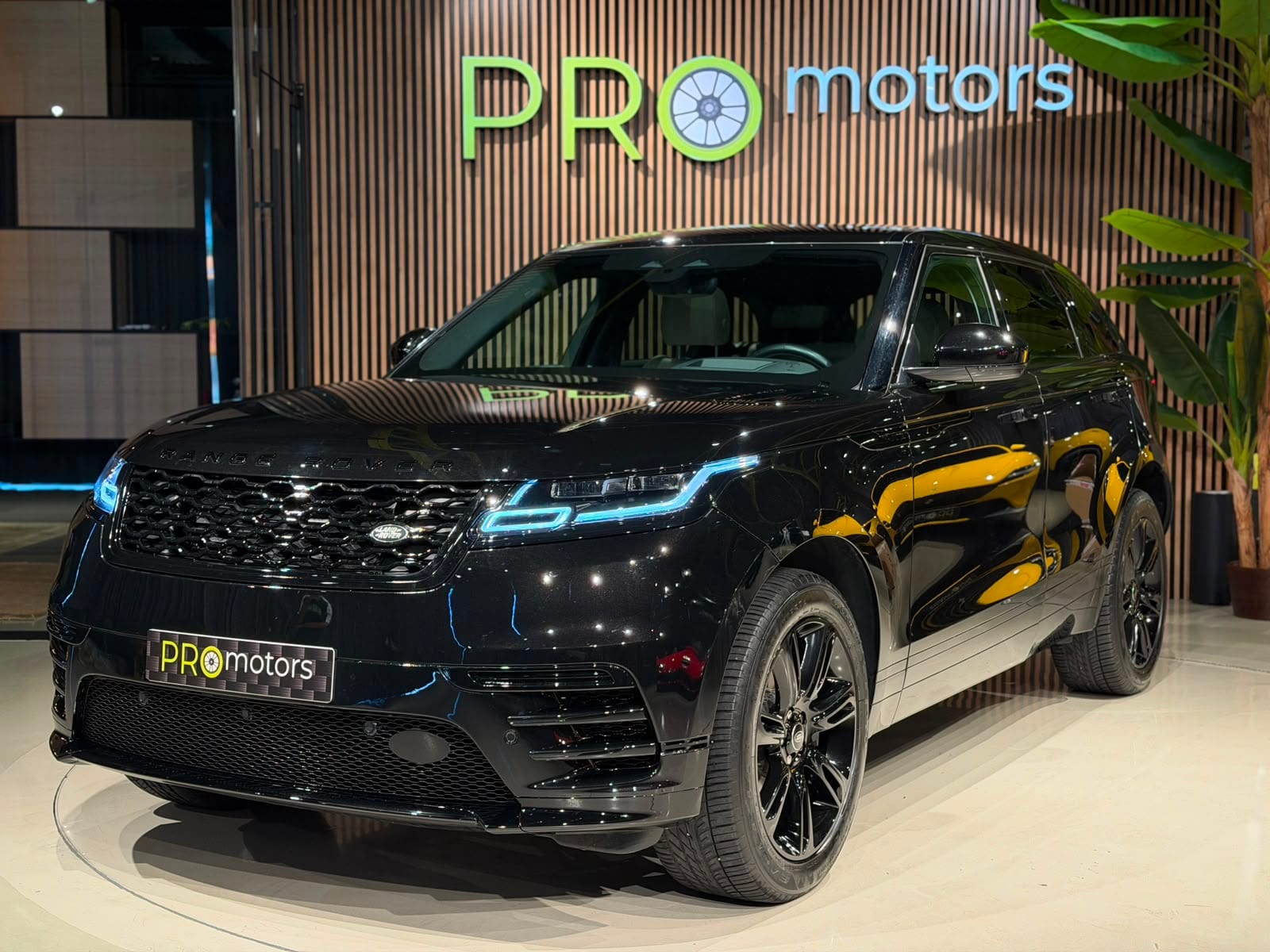 Land Rover VELAR SE R-Dynamic 2022 / 34.000 Km