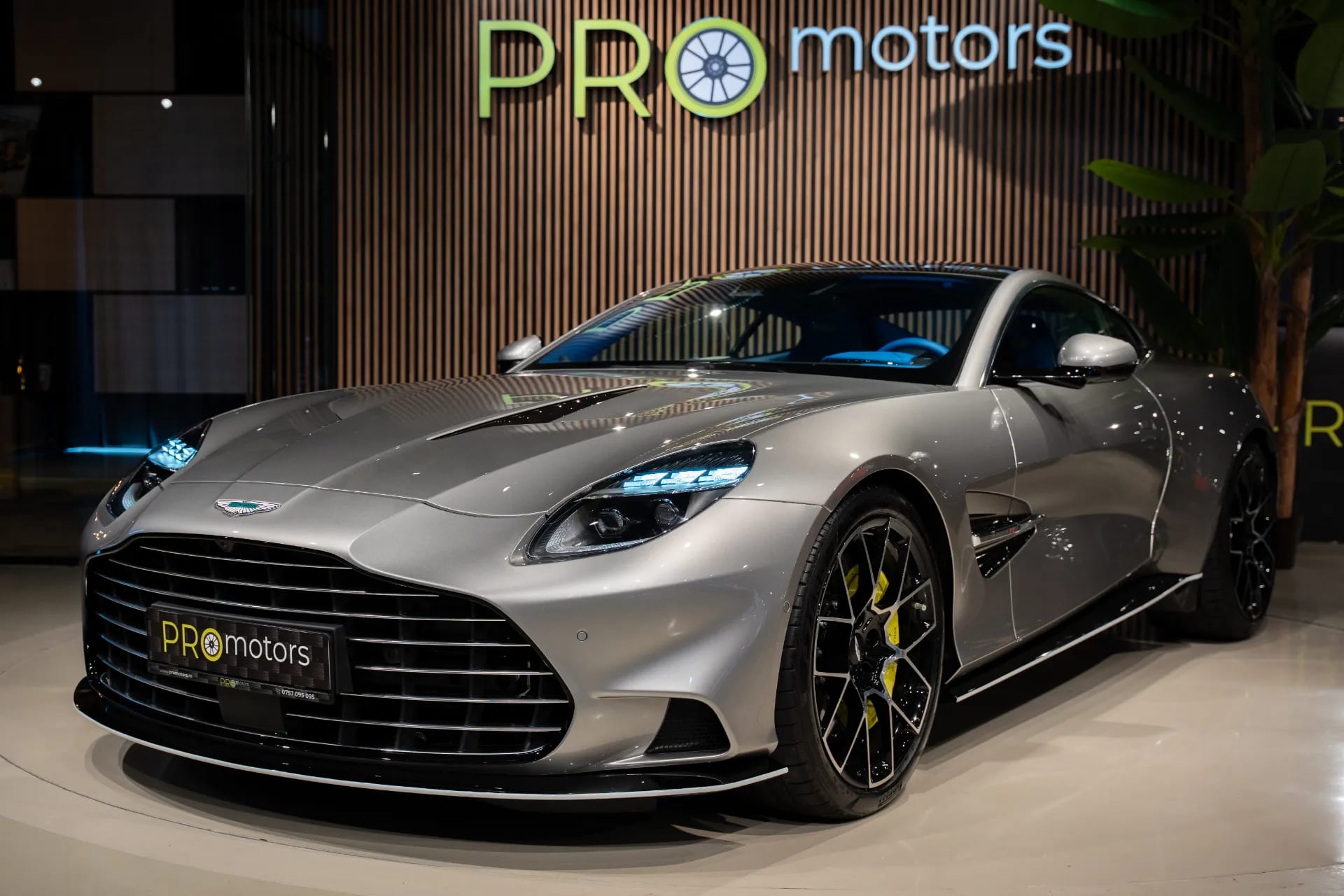 Aston Martin Vanquish