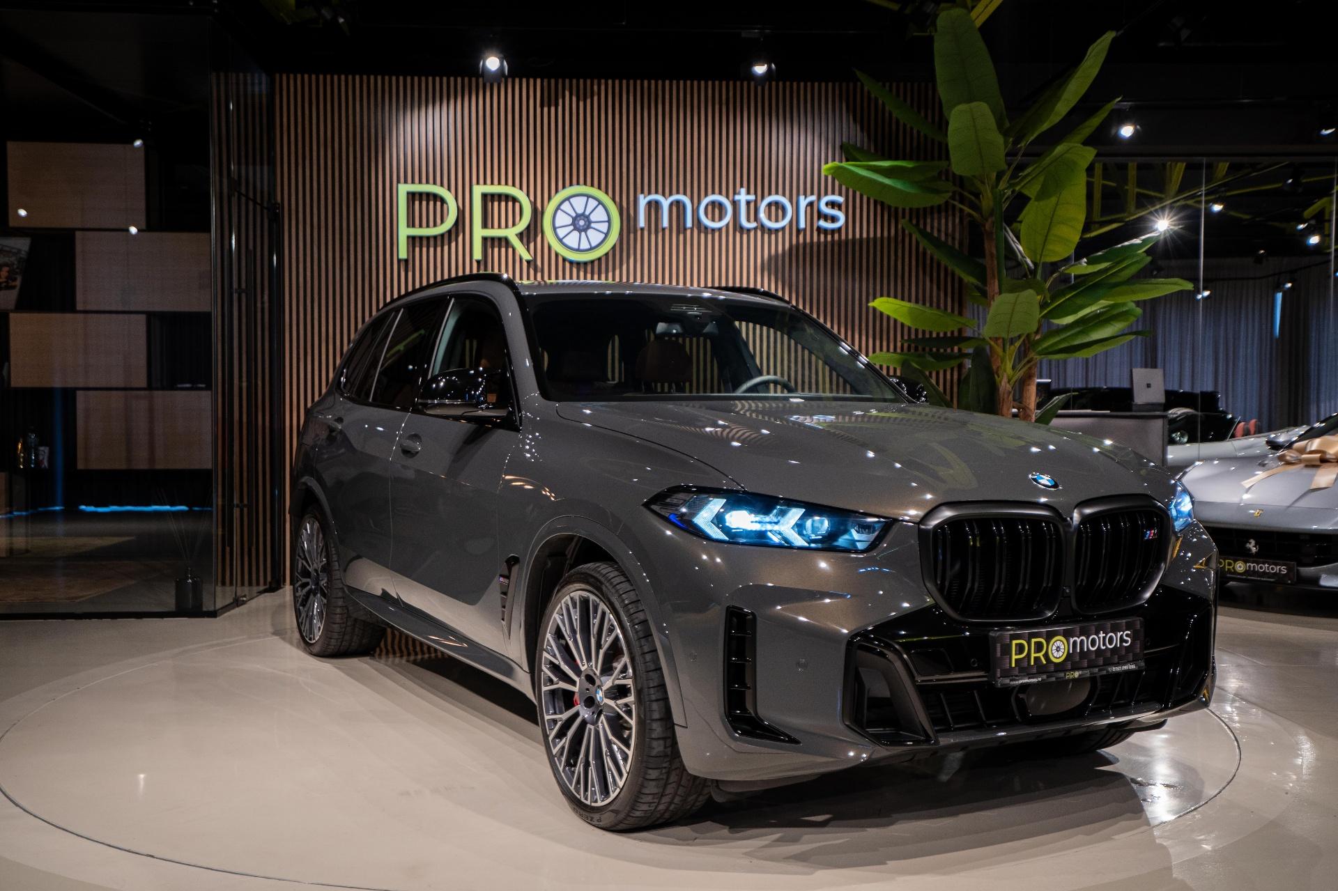 BMW X5 M60i