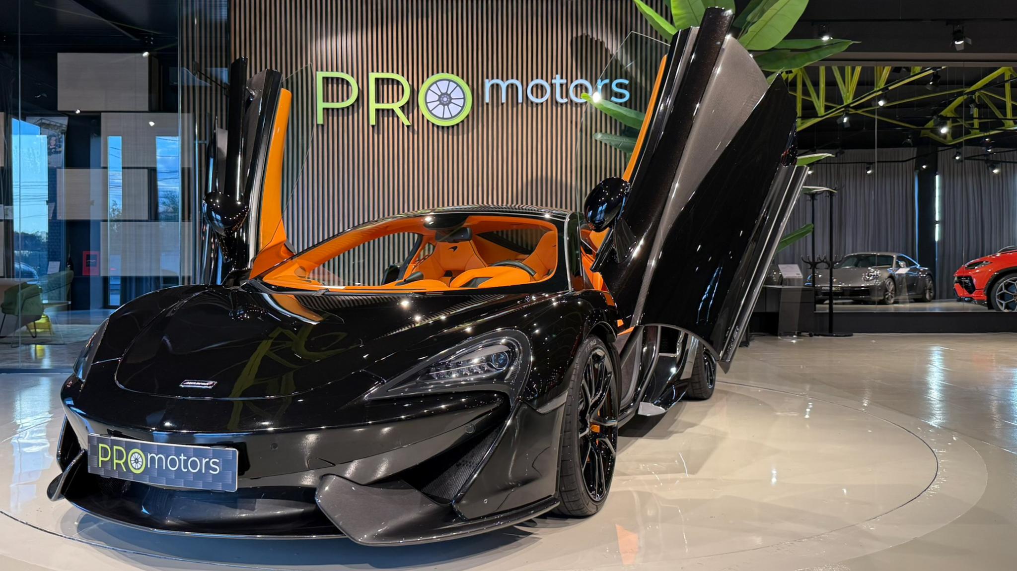 McLaren 570GT