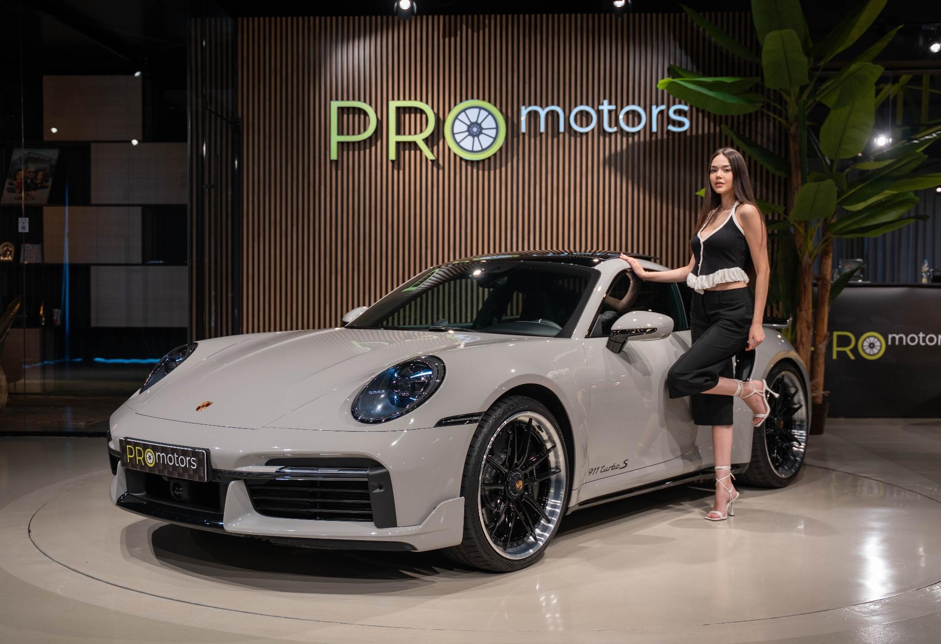 PORSCHE 911 TURBO S